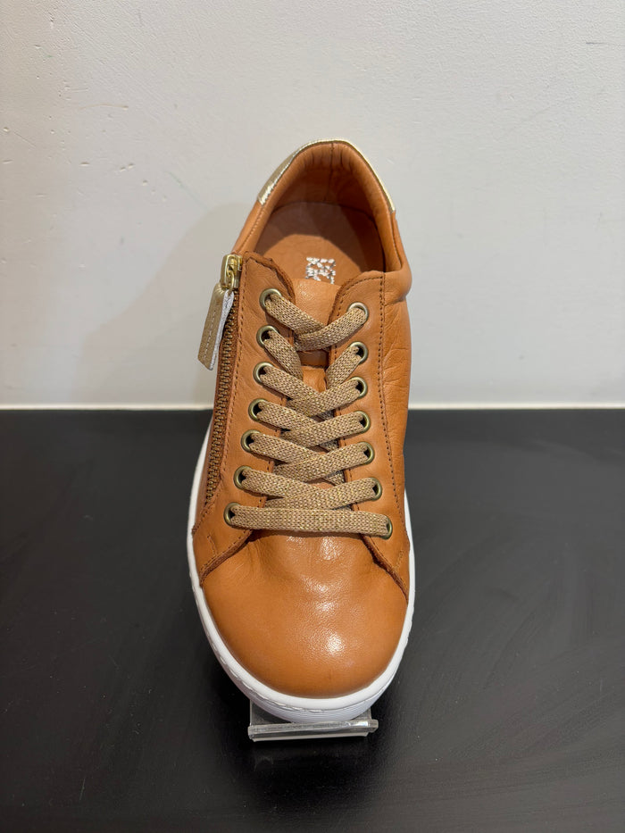 Token Sneakers Tan