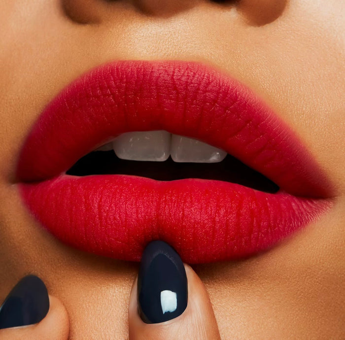 MAC Powder Kiss Liquid Lipcolour  احمر الشفاه من ماك