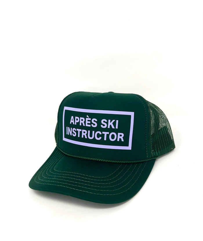 Après Babe après ski instructor trucker hat with embroidered logo and mesh back, perfect for winter outdoor activities.