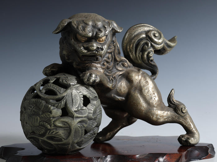 Beautiful Japanese Legendary Iron Figure Good Atmosphere Leo Komainu