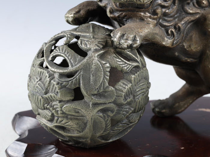 Beautiful Japanese Legendary Iron Figure Good Atmosphere Leo Komainu