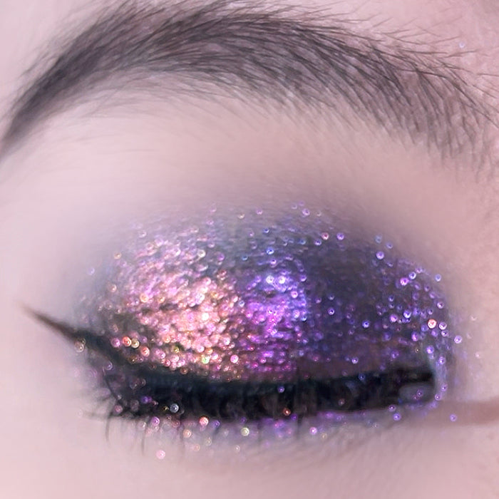 CHARMACY Pearlescent Chameleon Gradient Eyeshadow T3954