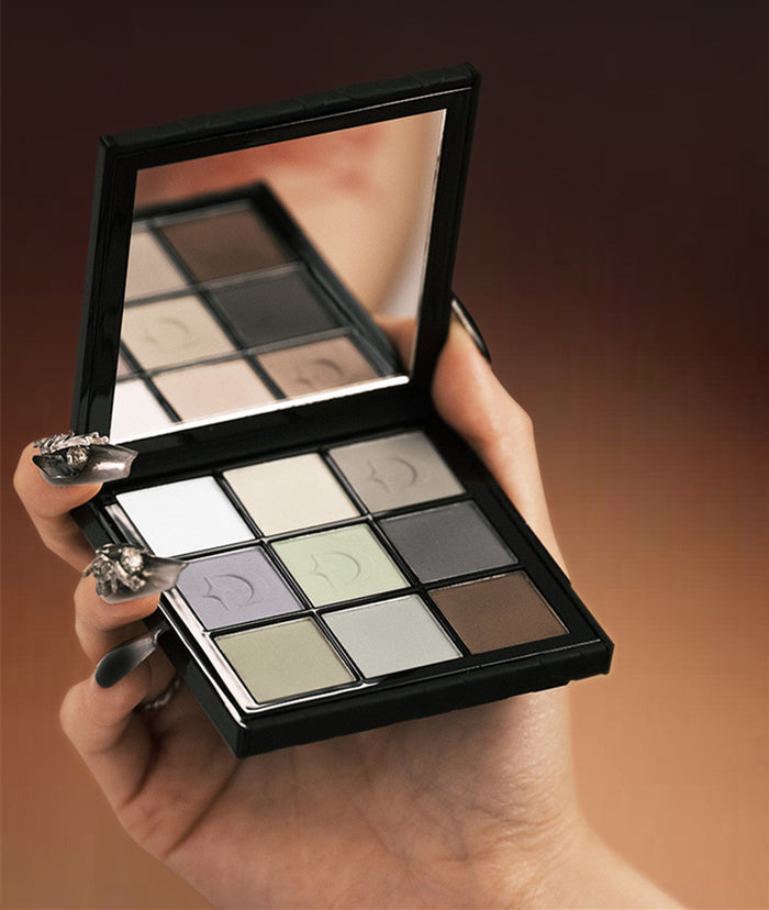 DE'LANCI Doomsday Wasteland 9 Color Eyeshadow Palette T4148