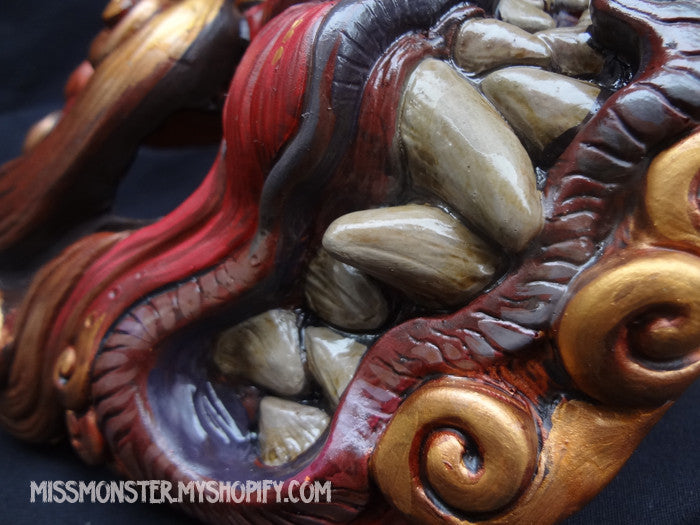 DELUXE PAINTED RED KOMAINU MASK
