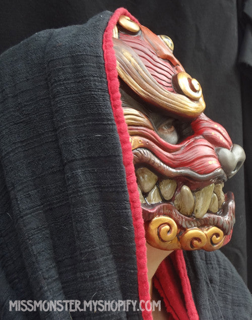 DELUXE PAINTED RED KOMAINU MASK