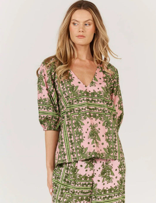 Dominica Top