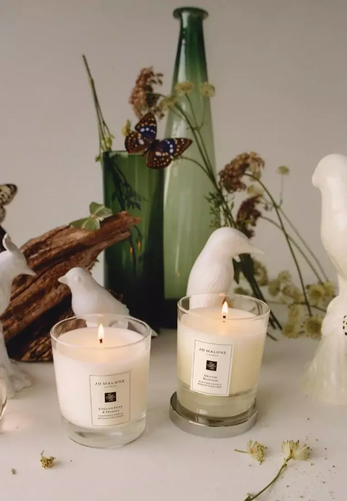 English Pear & Freesia Classic Candle