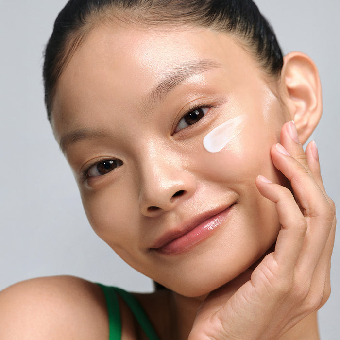 Green Tea Hyaluronic Hydrating Sun Serum SPF50 Sérum Solaire