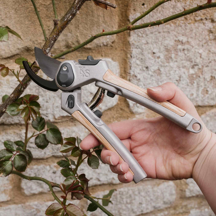 Kent & Stowe Eversharp™ Premium Secateurs Twin Pack Gift Set