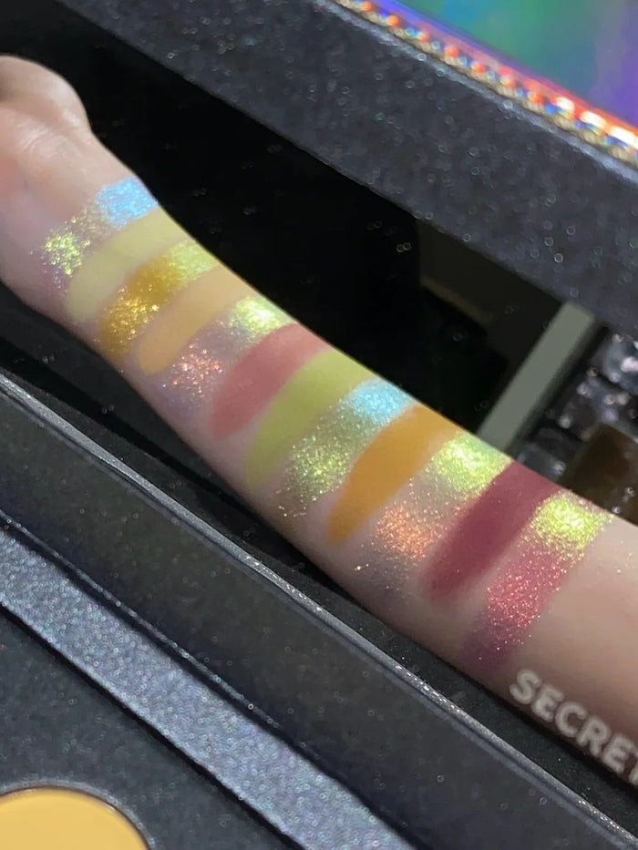KRYPTEIN COSMETICS 12-Color Chameleon Eyeshadow Palette Secret Garden I (Yellow) T4443