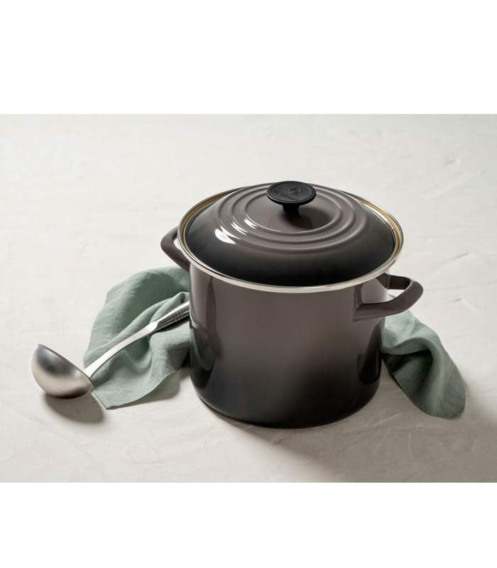 Le Creuset 8 qt Stockpot