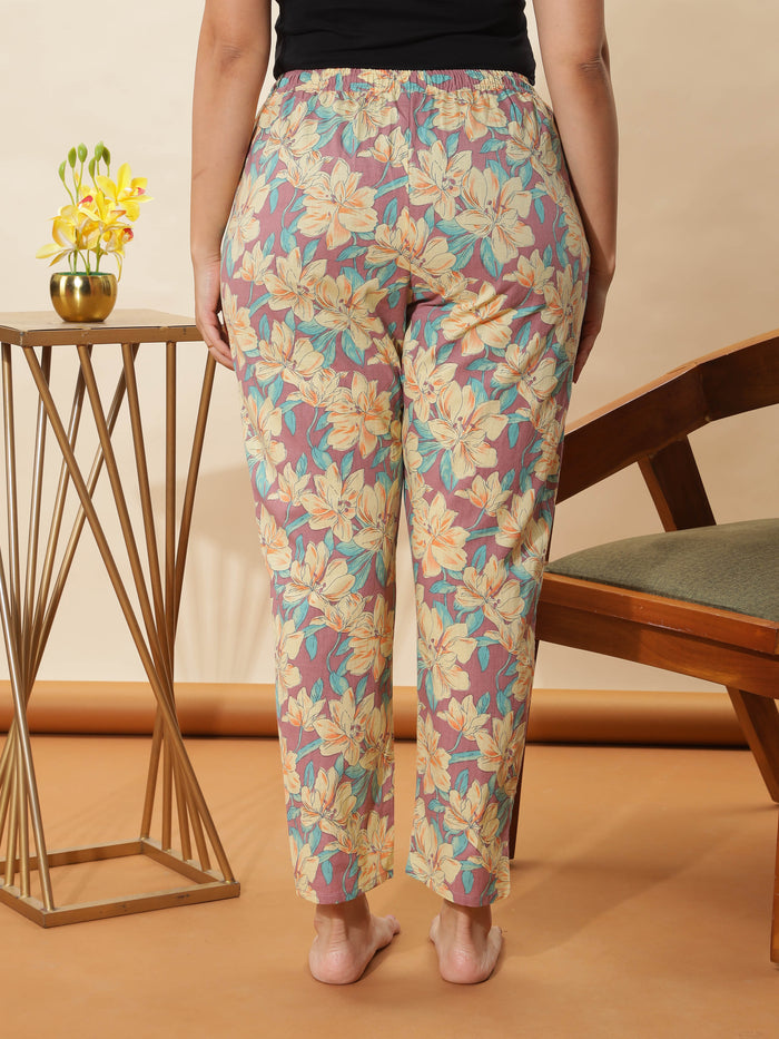Chic Floral Light Mauve Cotton Women's Pyjama Set