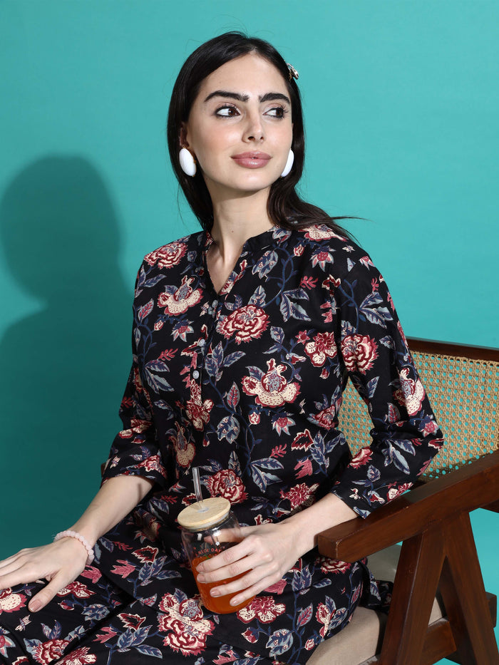 Chic Midnight Black Printed Cotton Pajama Set for Women