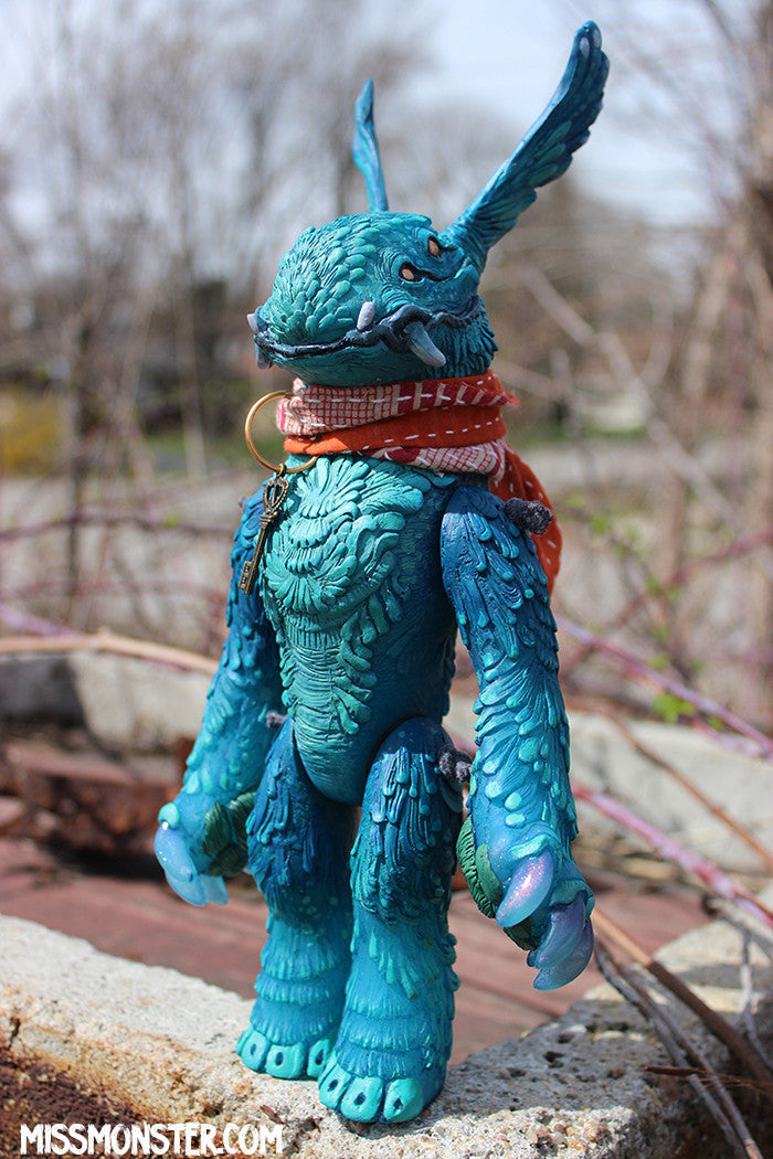 MONSTER COMPANION POSEABLE FIGURE- BLUE