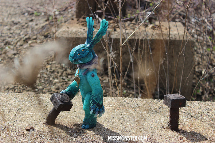 MONSTER COMPANION POSEABLE FIGURE- BLUE