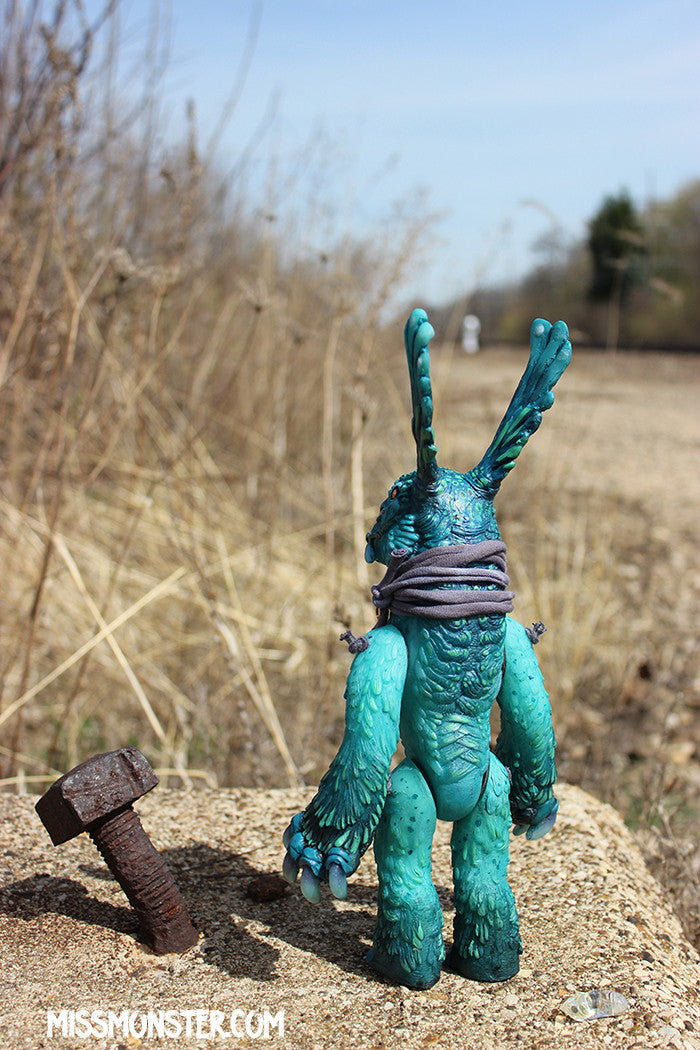 MONSTER COMPANION POSEABLE FIGURE- BLUE