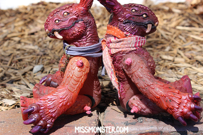 MONSTER COMPANION POSEABLE FIGURE