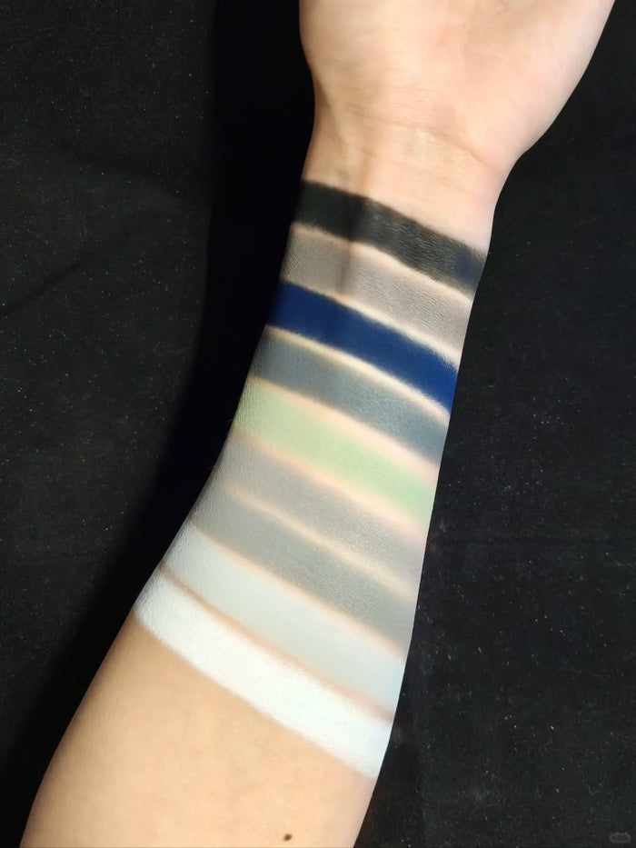 MuWen Untainted by World 9 Colors Matte Eyeshadow Palette T4577