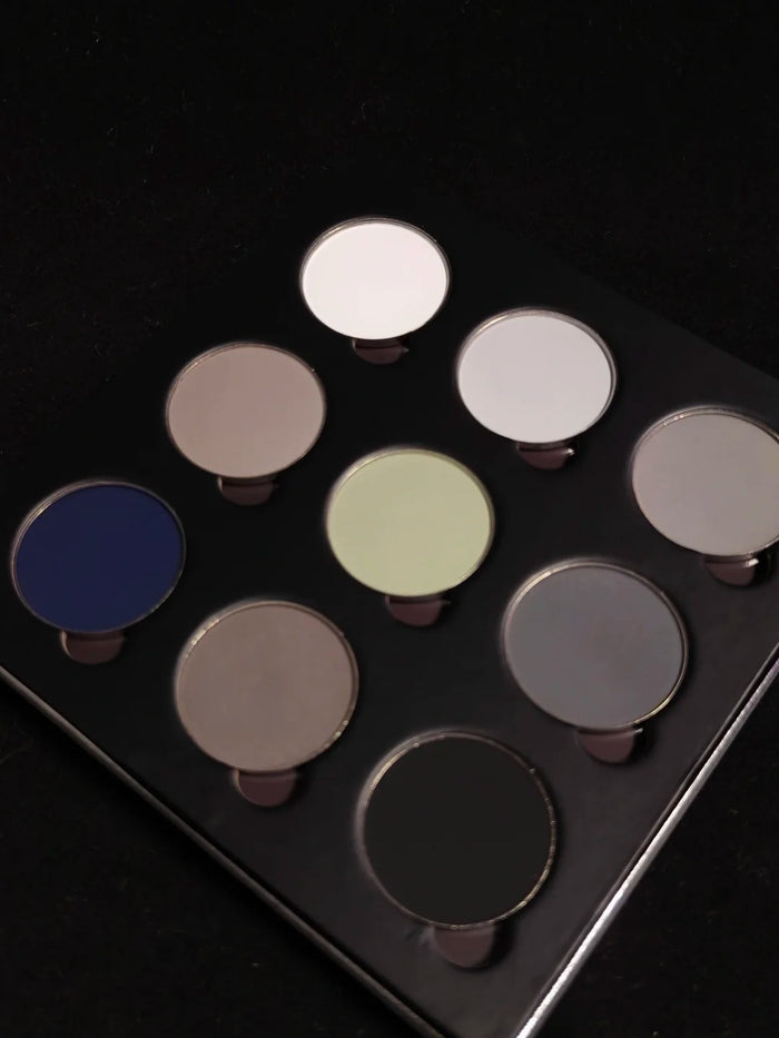 MuWen Untainted by World 9 Colors Matte Eyeshadow Palette T4577