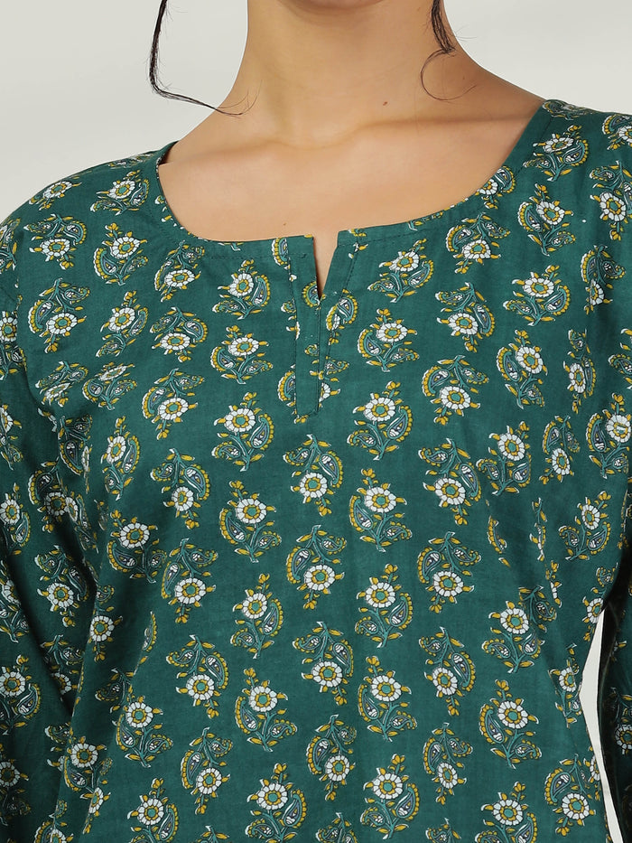 Cozy Lightweight Pine Green Cotton Pajama Set for Women