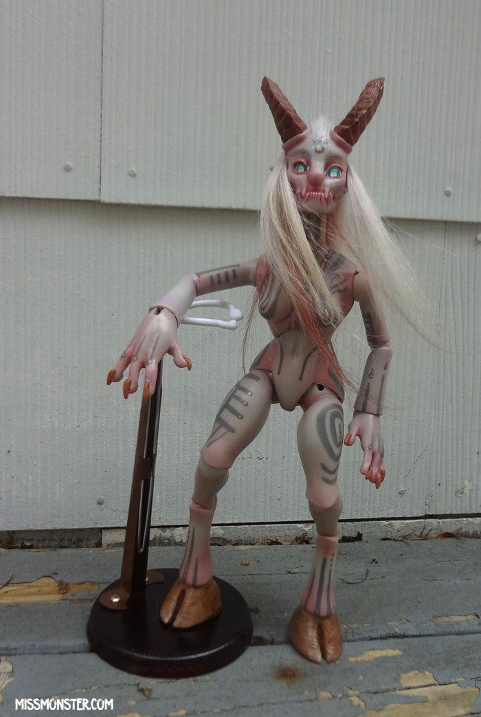 PRO CAST- PASTEL EUSAPIA- BALL JOINTED DEMON DOLL