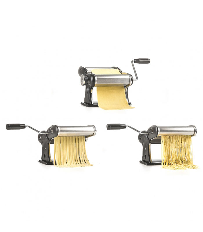 Pasta Maker at Culinary Apple