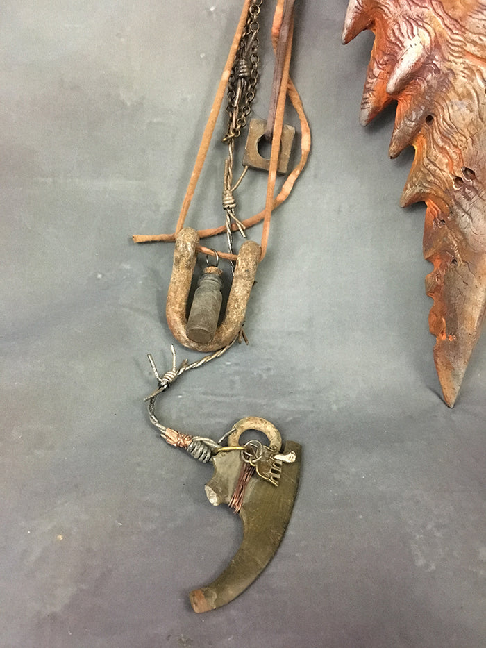 RUSTED WASTELAND CORVUS WALL SCONCE