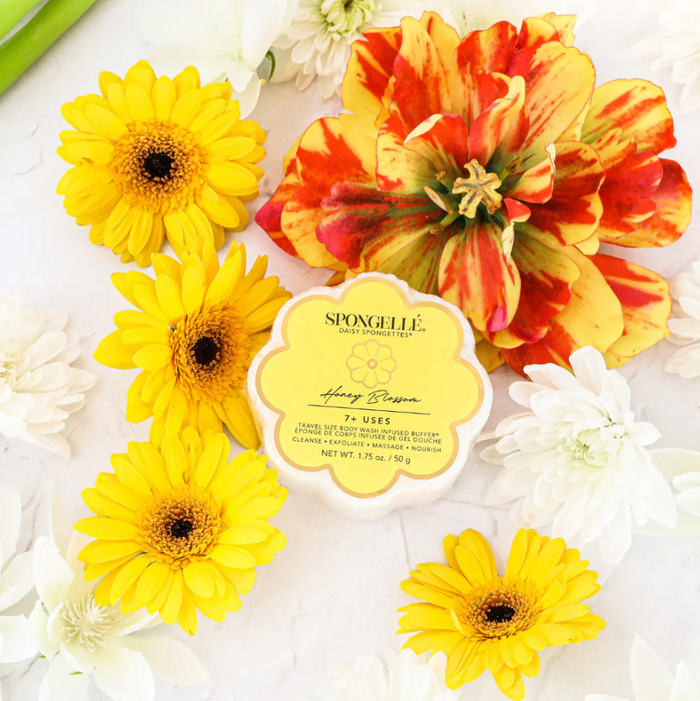 Spongelle Daisy Spongette Bath & Body in Honey Blossom at Wrapsody