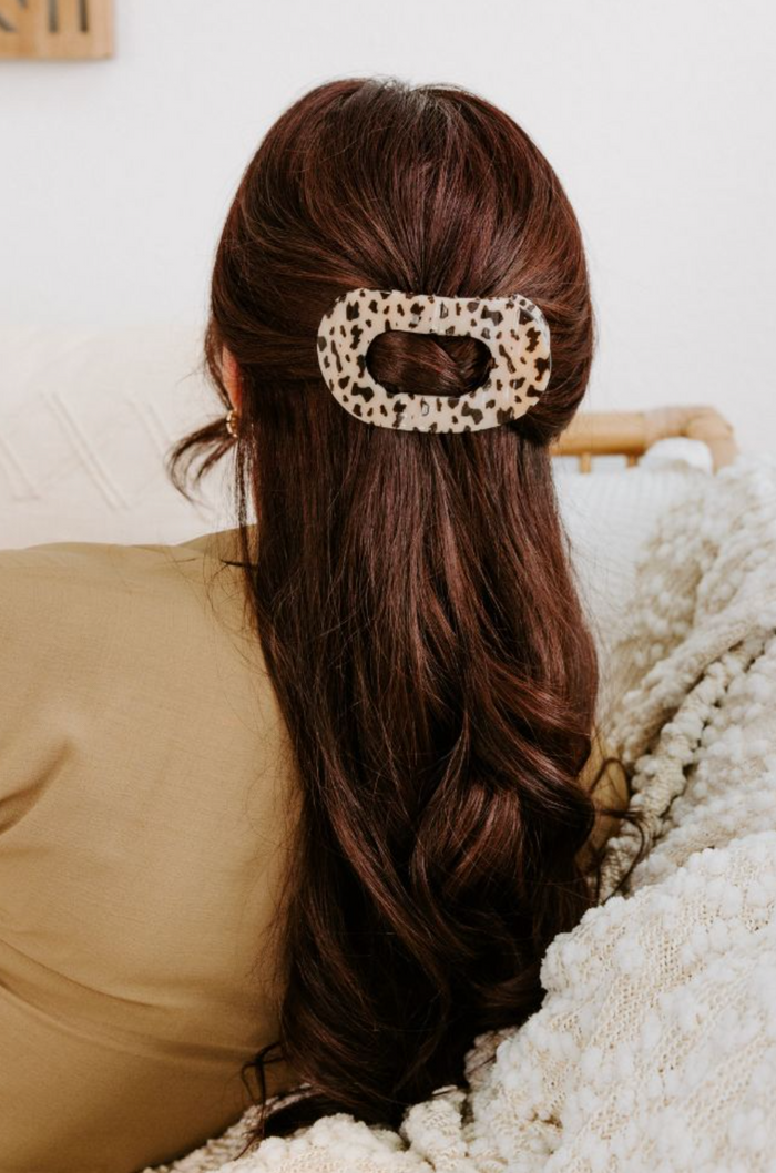 Teleties Flat Clip Round Large - Blonde Tortoise Hair Accessories in at Wrapsody