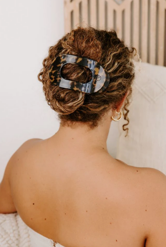 Teleties Flat Clip Round Large - Tortoise Hair Accessories in at Wrapsody