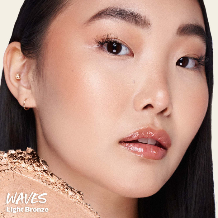 Kosas-The Sun Show-Makeup-Kosas2023_GlowI.V_PDP_02_Waves_Shade-The Detox Market | Waves - light bronze
