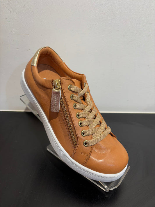 Token Sneakers Tan