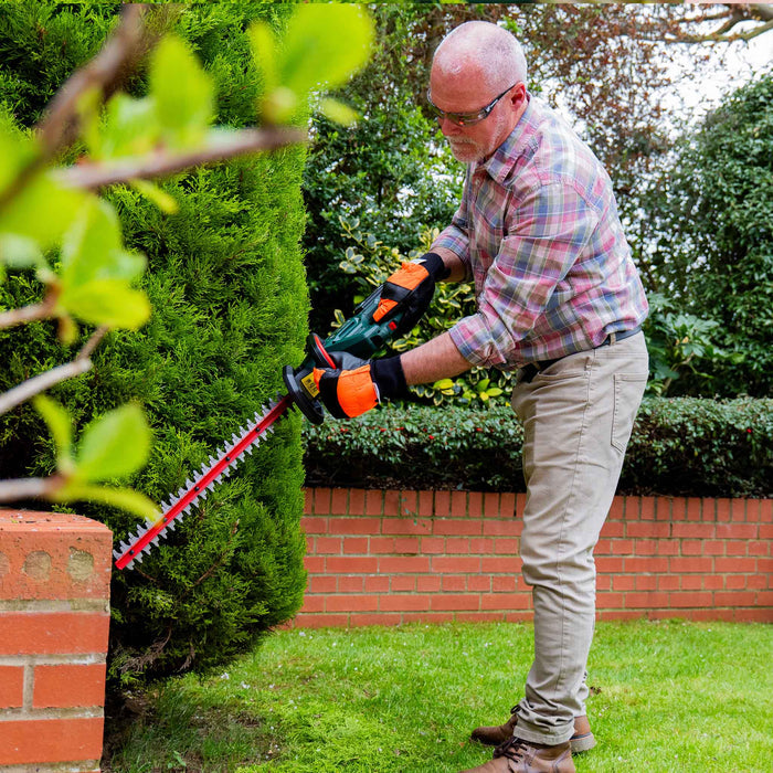 Webb Eco 20V 50cm Cordless Hedge Trimmer with 2AH Battery & Charger