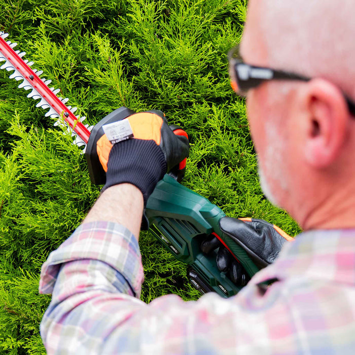 Webb Eco 20V 50cm Cordless Hedge Trimmer with 2AH Battery & Charger