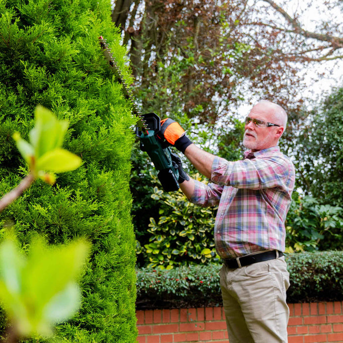 Webb Eco 20V 50cm Cordless Hedge Trimmer with 2AH Battery & Charger