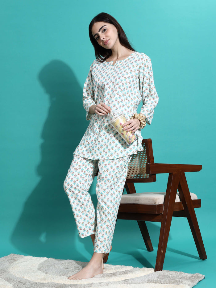 Relaxed Fit White Blue Cotton Pajama Set for Women